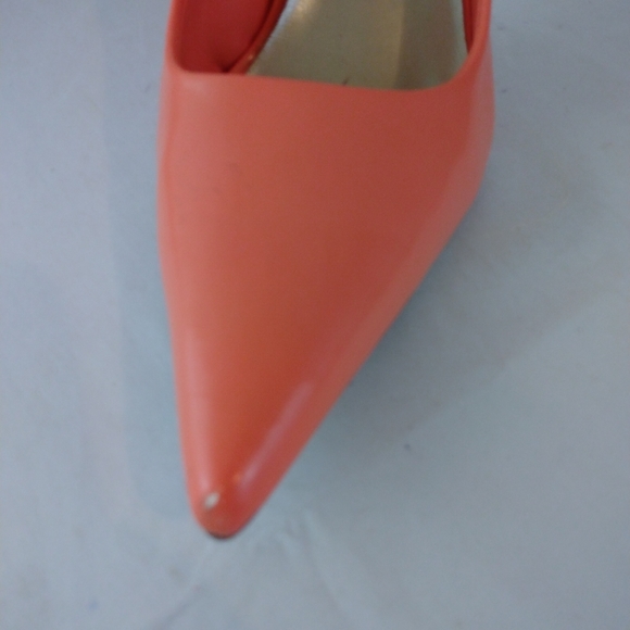Diba East Coral Pointed Toe Pump - Picture 10 of 10